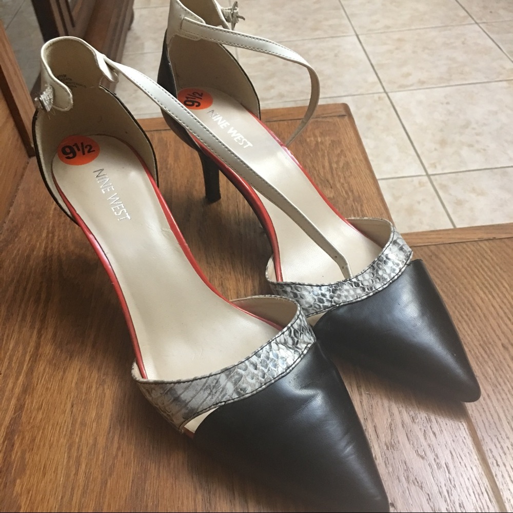 Shoe